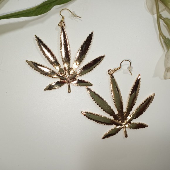 New! Gold Large   Leaves - Picture 2 of 4